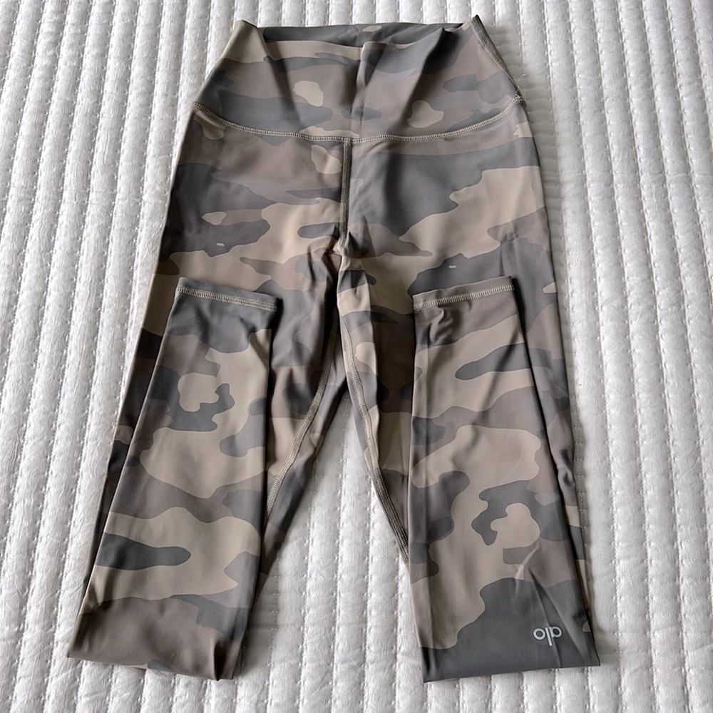 Alo Yoga Women's High Waist Vapor Legging - Putty Camouflage